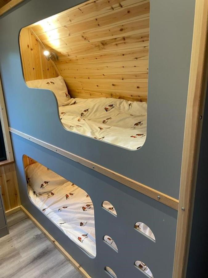 Glamping Pods Apartment Милнгайв Екстериор снимка