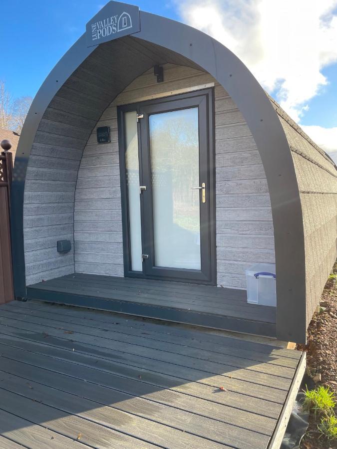 Glamping Pods Apartment Милнгайв Екстериор снимка