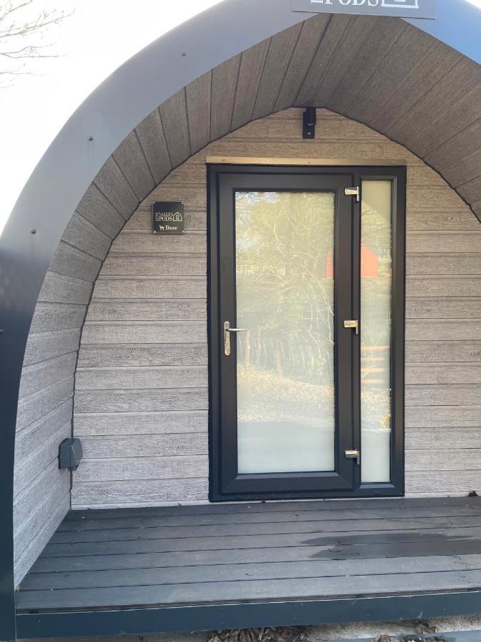 Glamping Pods Apartment Милнгайв Екстериор снимка