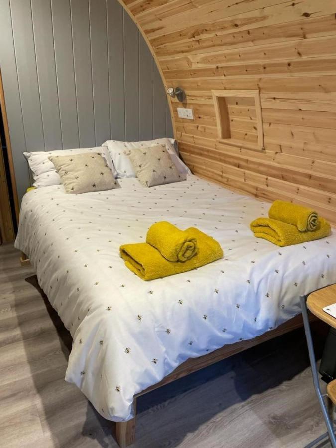 Glamping Pods Apartment Милнгайв Екстериор снимка